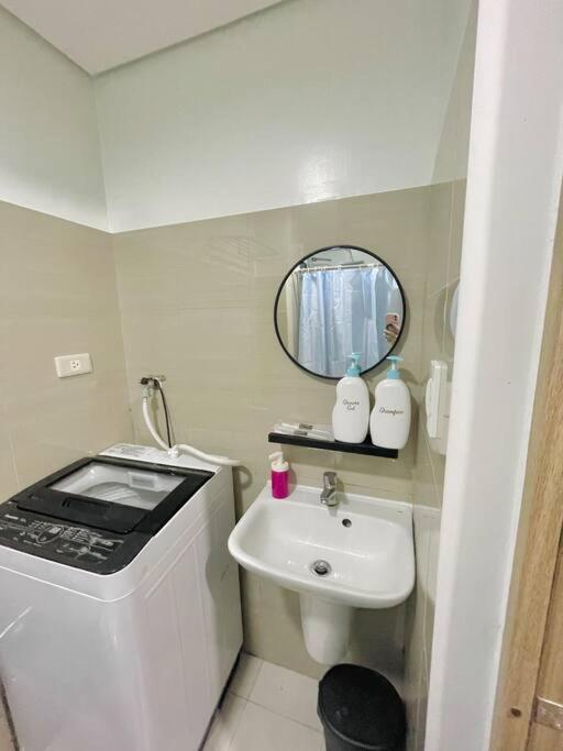 Ocean Room 677 Shore 2 Tower 3 Moa Complex, Pasay City Manila Exterior photo